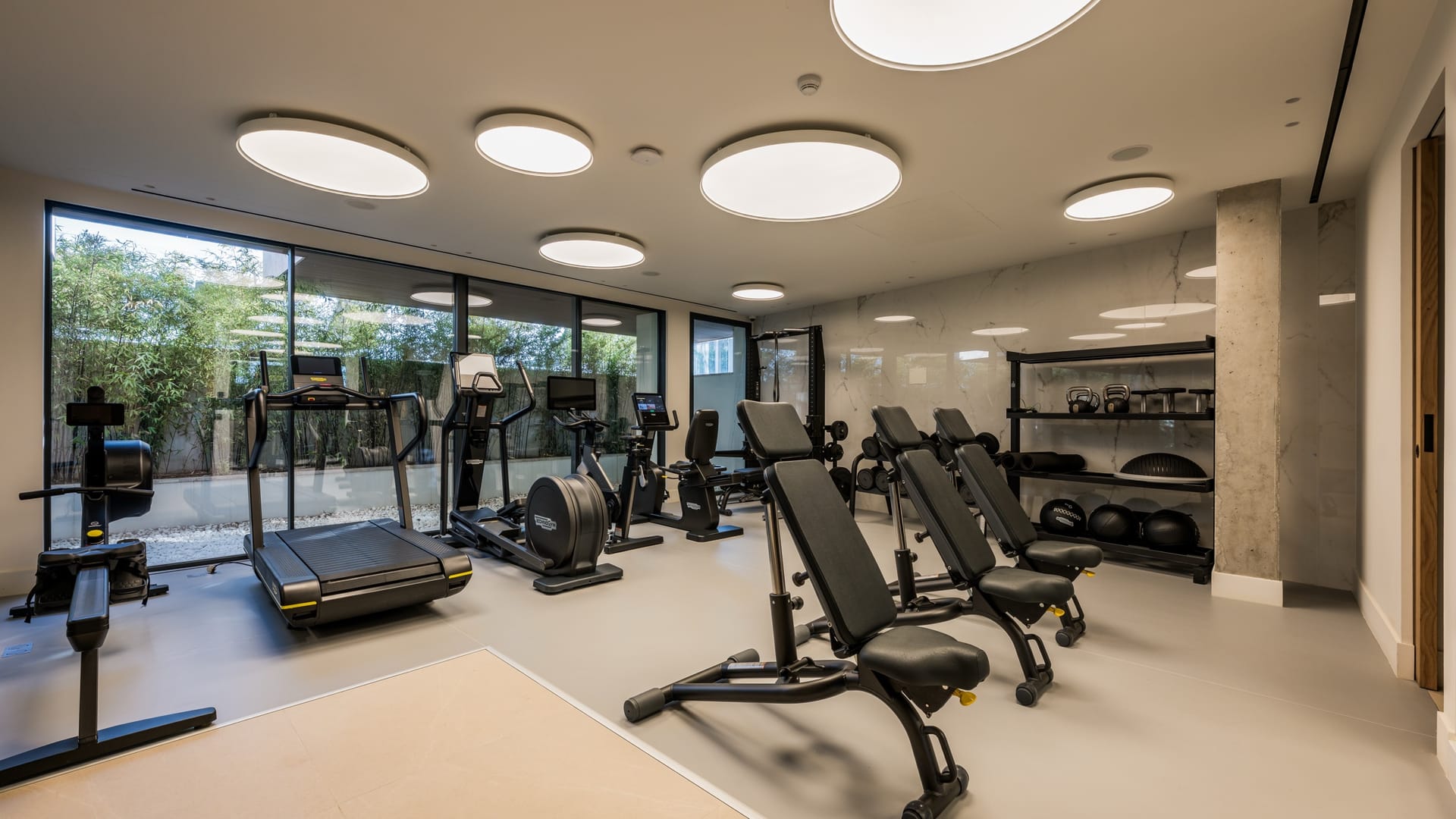 Atelier 4 — two to four bedroom apartments in Playa del Cristo, Estepona (9 of 10)