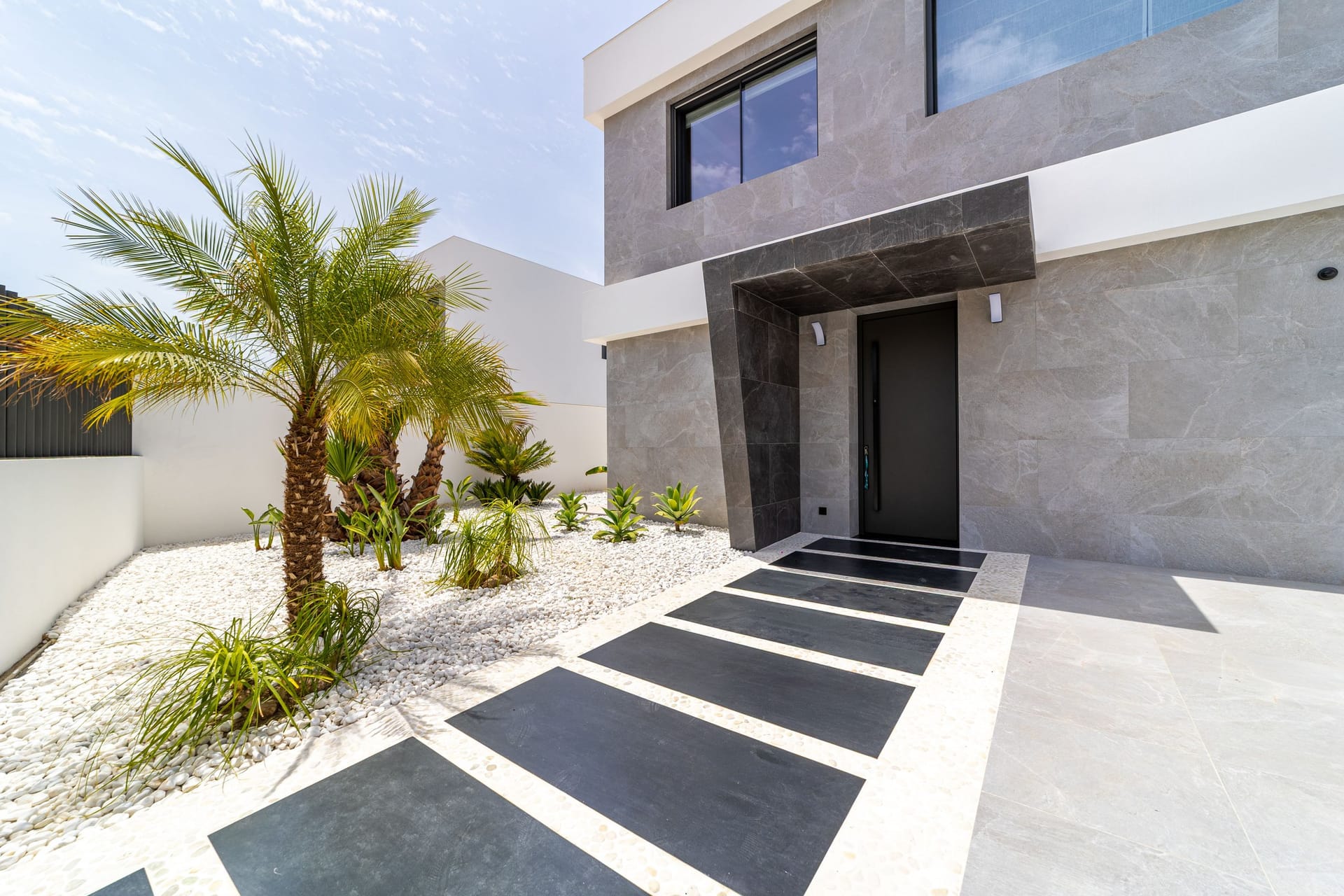 Los Porqueroles — four and five bedroom homes in San Pedro de Alcántara, Marbella (2 of 10)