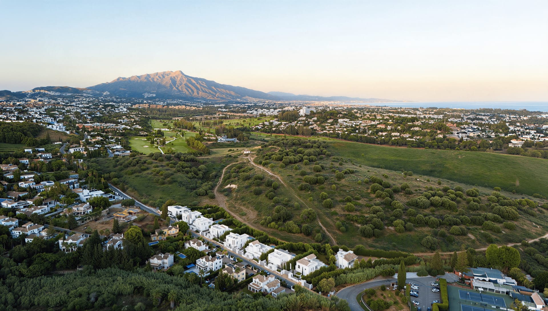 An aerial view of the El Paraíso valley, with La Concha mountain behind. Nine in Paradise, El Paraíso, Estepona.