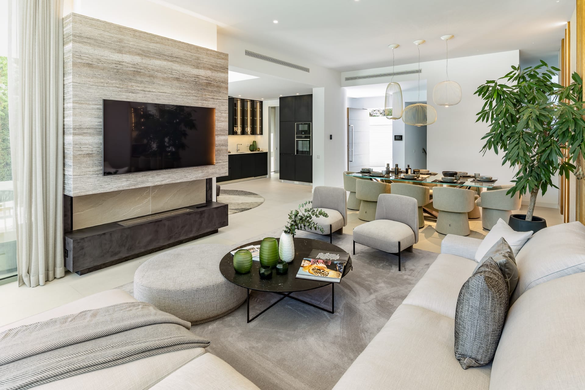 Nine in Paradise — four and five bedroom homes in El Paraíso, Estepona (5 of 14)