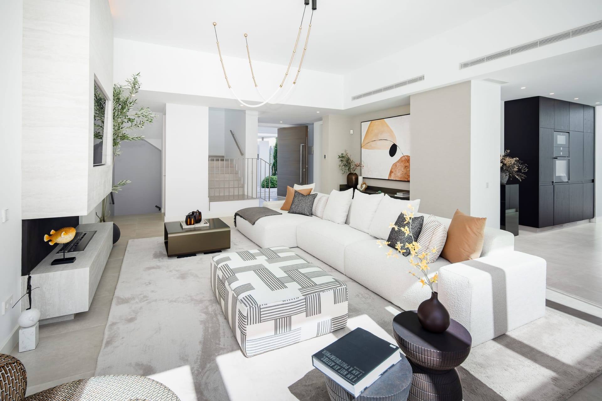 Nine in Paradise — four and five bedroom homes in El Paraíso, Estepona (6 of 14)