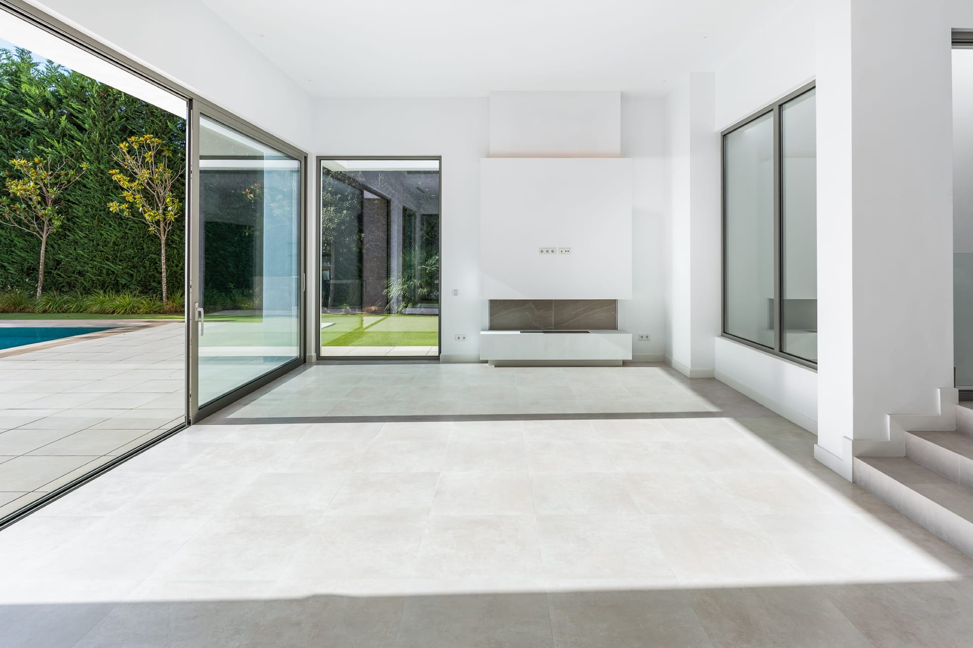 Nine in Paradise — four and five bedroom homes in El Paraíso, Estepona (8 of 14)