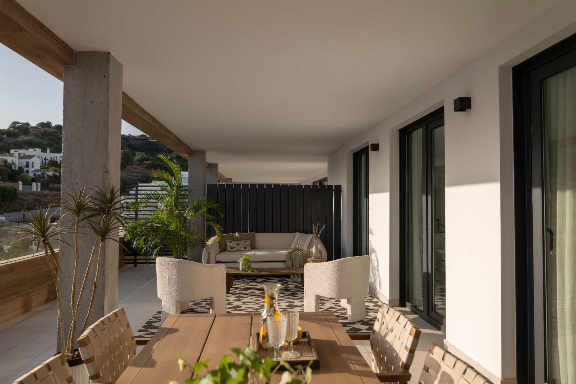 Quintessence — two and three bedroom apartments in Altos de los Monteros, Marbella (6 of 13)