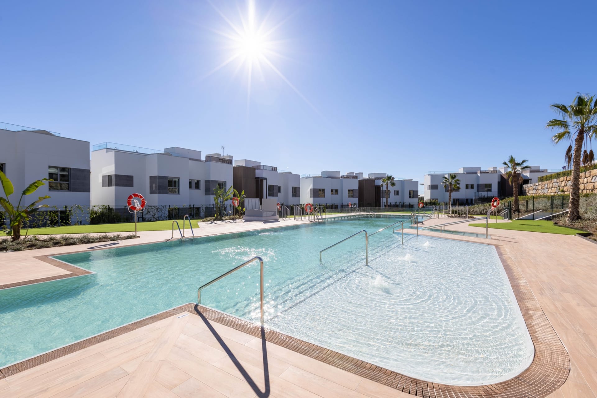 Santa Clara Homes — three bedroom apartments in Los Monteros, Marbella (3 of 9)