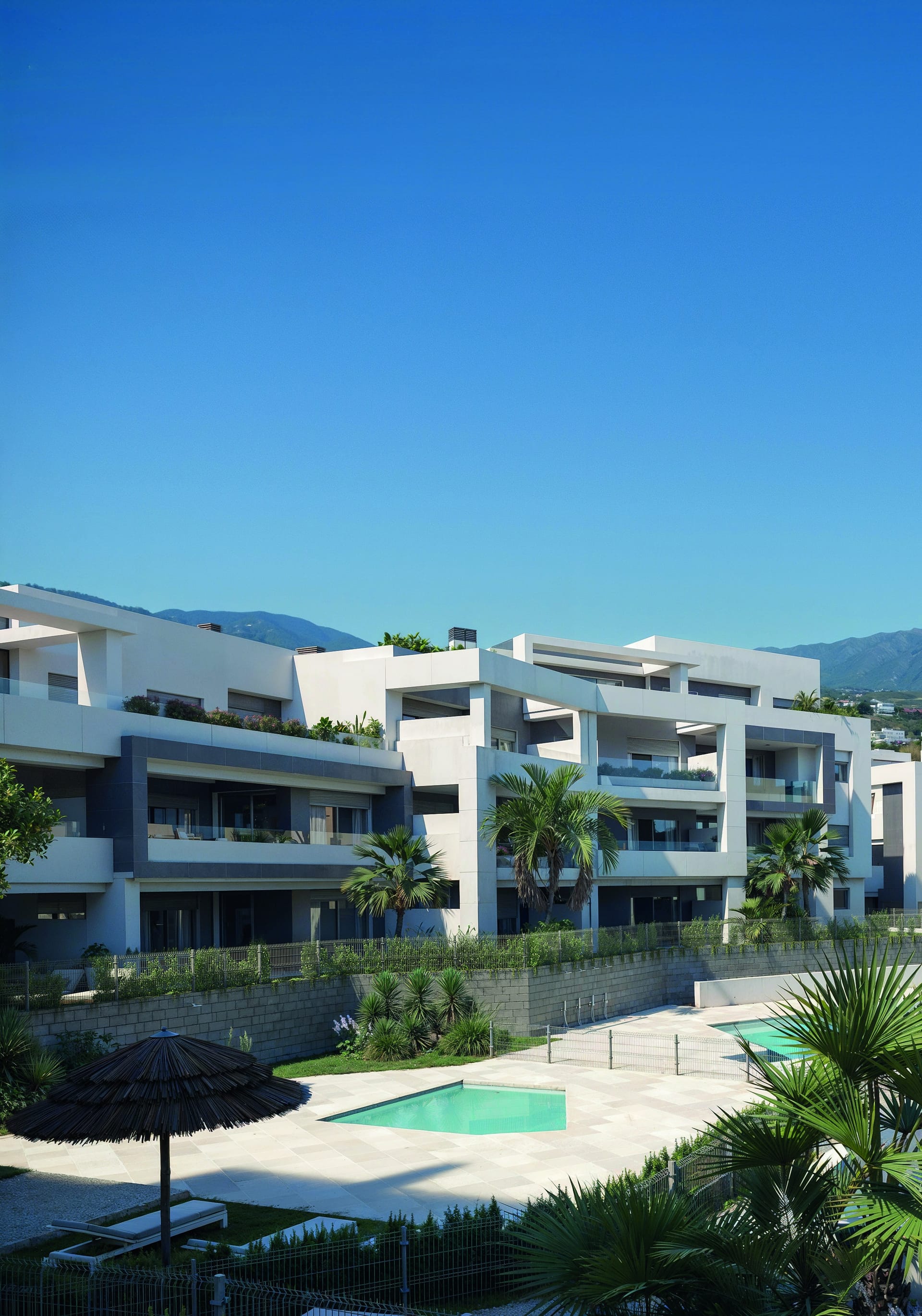 Vanian Gardens V — two and three bedroom apartments in La Resina, Estepona (1 of 8)
